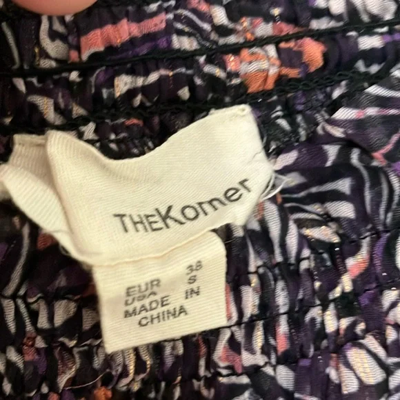 (US 8) Patterned Mock-Neck Blouse - Picture 2 of 5